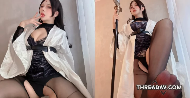 地獄視角！色孫女魔「甘娜」萬惡一腳，「黑絲開洞」景色香爆！ - 網路美女