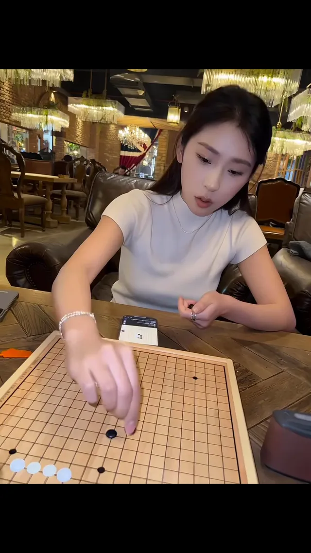 終於有人破解了。🤣🤣