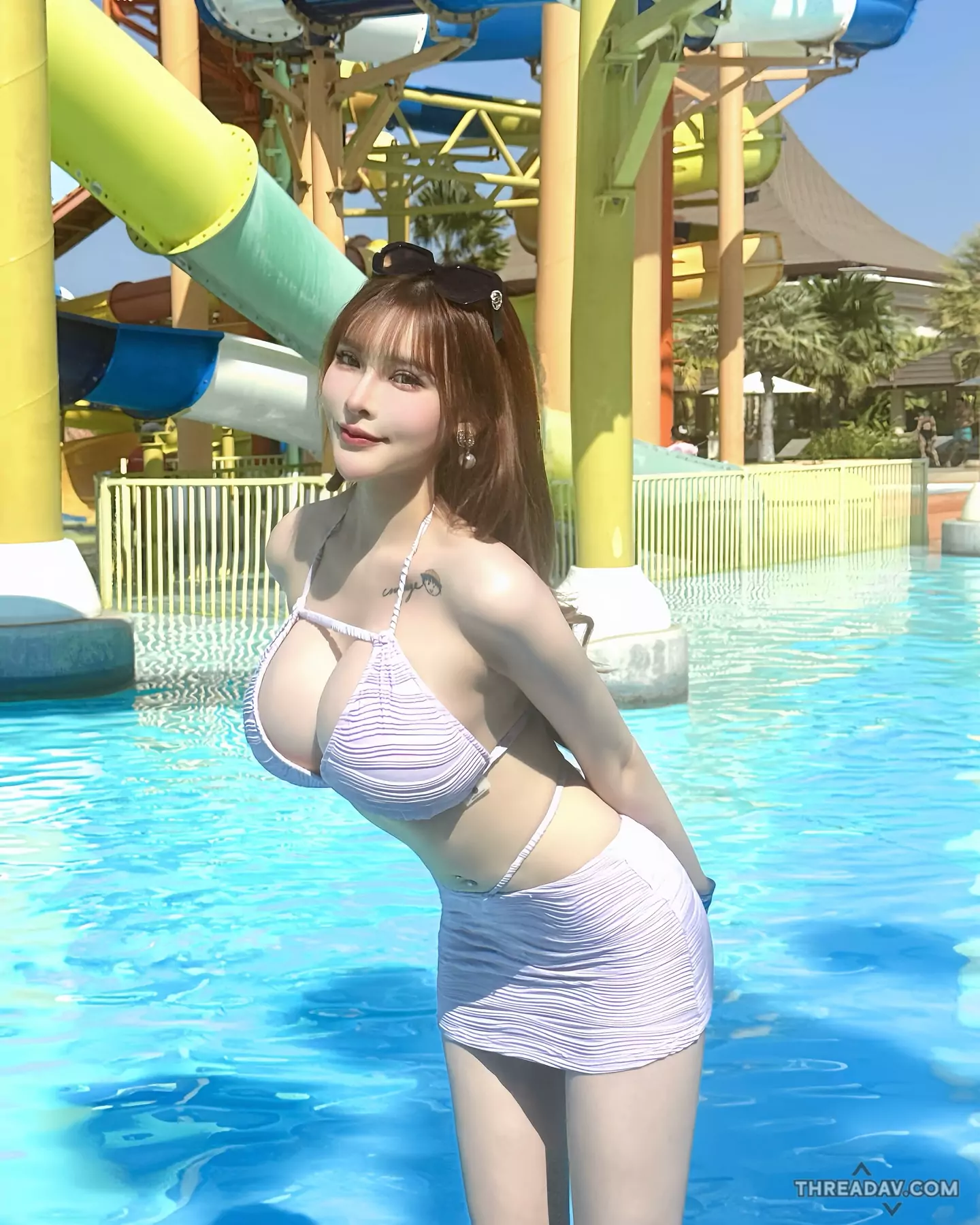 【必看】超火辣！巨乳小精靈《姍姍33》性感比基尼照全曝光，網友瘋傳中！