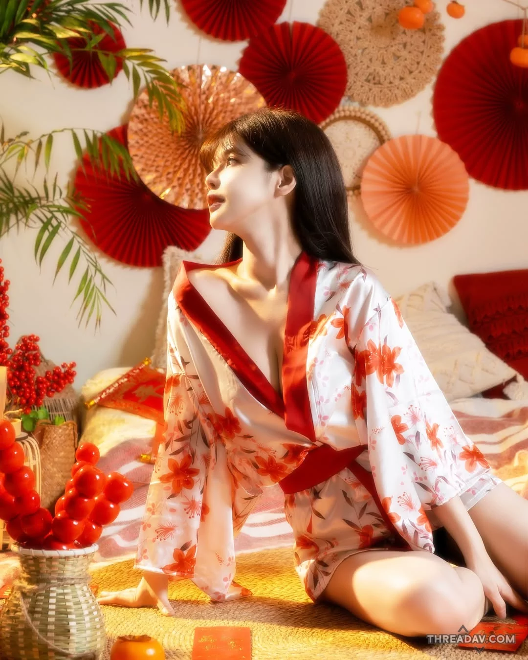 驚艷登場！「小花姐接」展現絕美日系風情，香肩吸睛，甜過糖葫蘆！