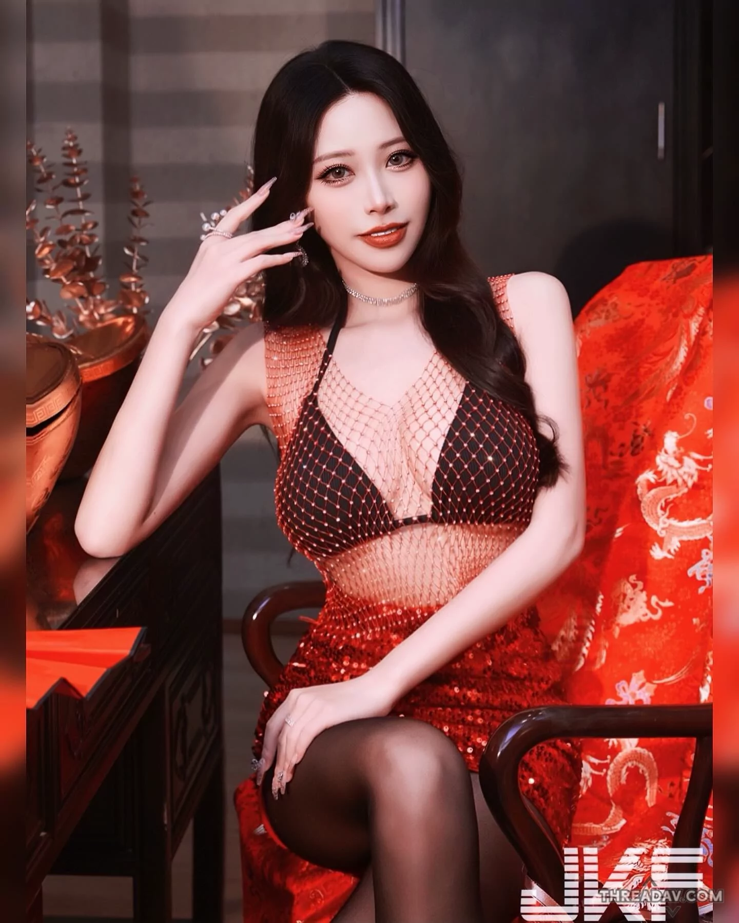 JVID 蛇年特別企劃！性感連身蕾絲女王 火辣美腿曲線挑逗視覺