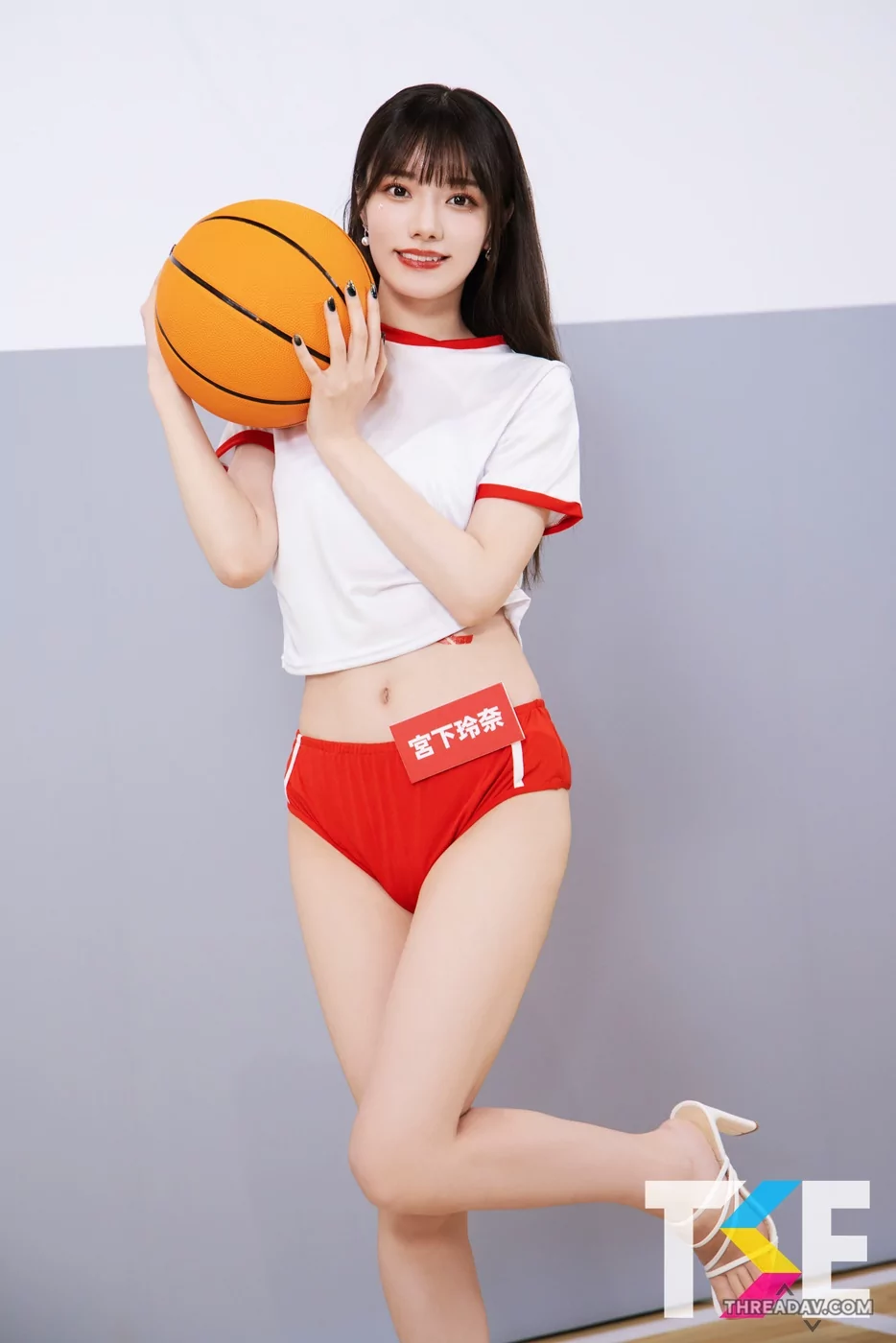 《宮下玲奈》免費拍！最萌籃球手現身體育館 - 人氣網路美女登場