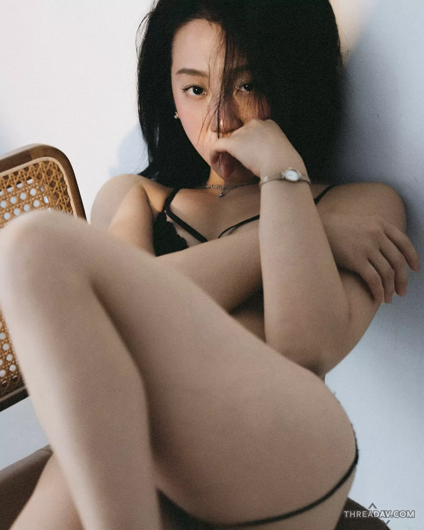 淇淇「絕色美臀」眼神殺穿，誘惑眾男全醉！ - 網路美女熱門榜