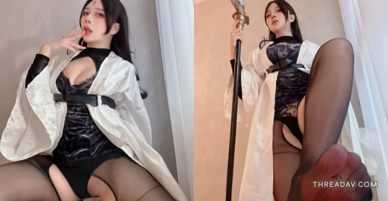 地獄視角！色孫女魔「甘娜」萬惡一腳，「黑絲開洞」驚艷全場！ - 網路美女魅力無限