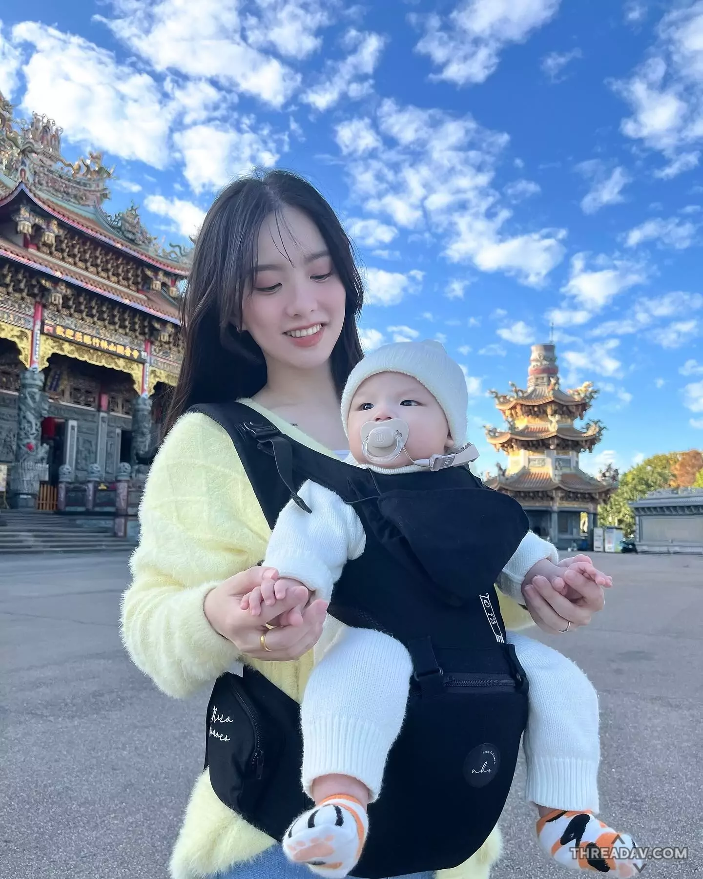 驚人曝光！地方媽媽衣服下的秘密「胸器」無法遮掩 - 驚艷網路美女