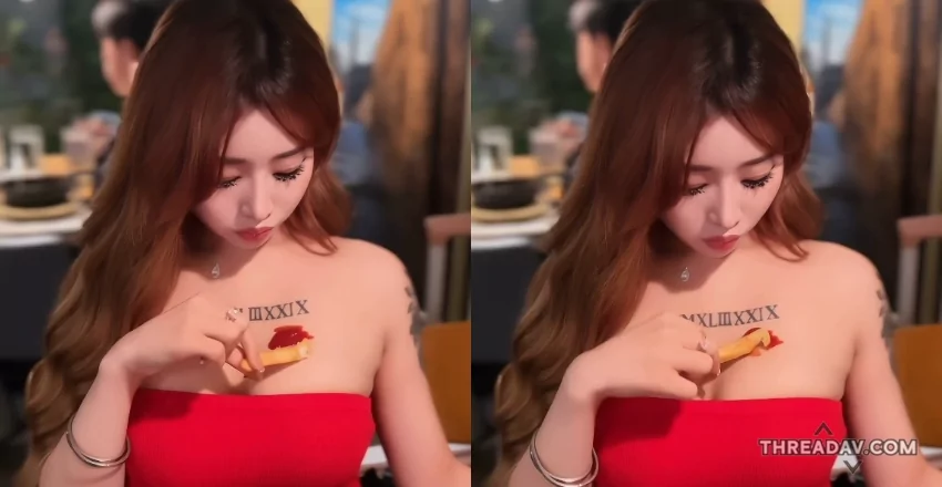 巨乳小隻馬《Bebe韶瑄》示範薯條沾番茄醬技巧，吸引你的味蕾！