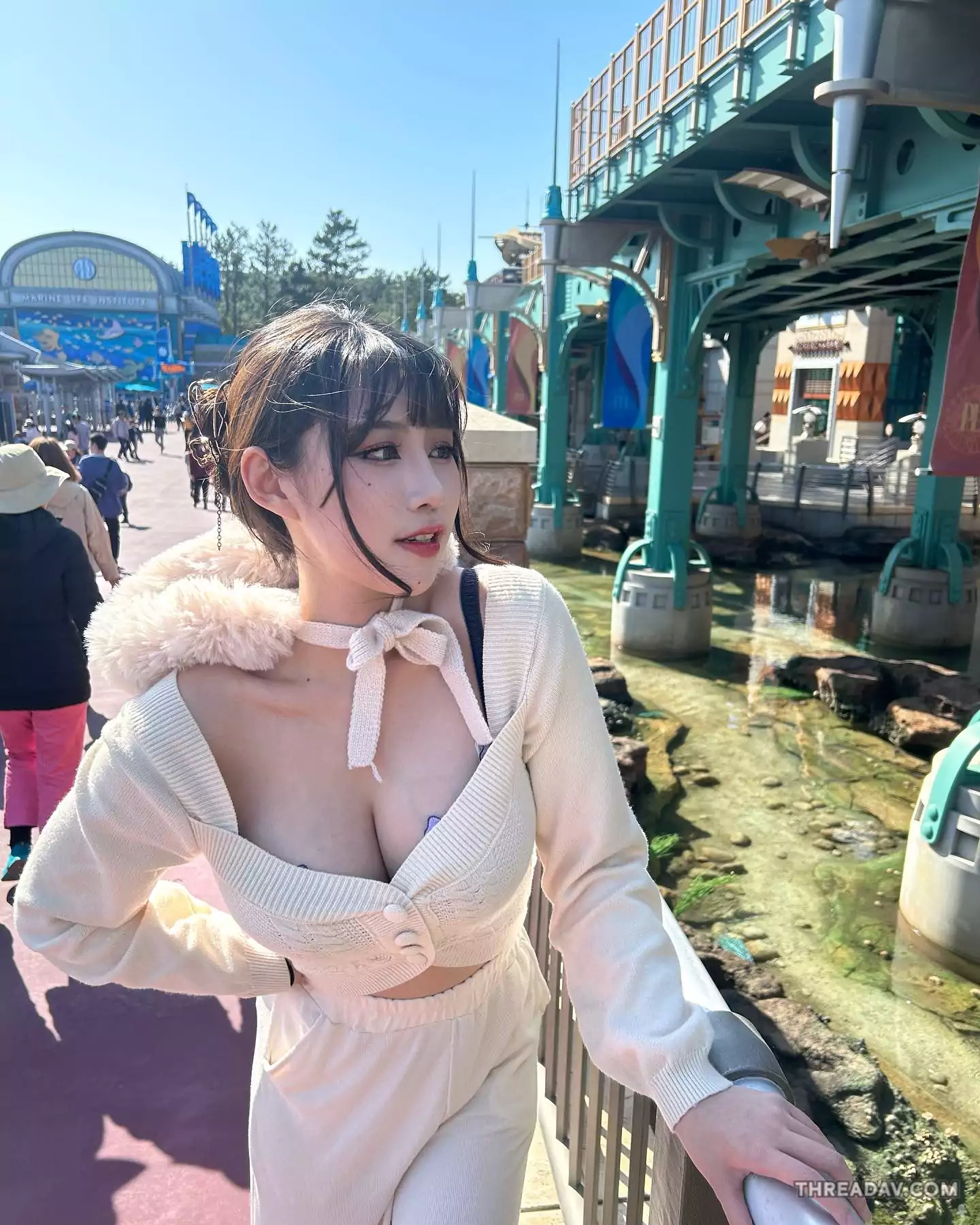 【爆乳正妹】迪士尼東京遊記！網友驚呼：太美不可錯過