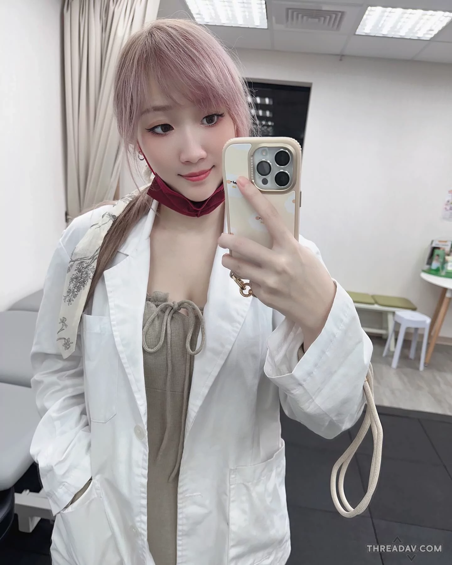 火辣外拍！巨乳正妹藥劑師冰冰火熱變身「大冰奶」