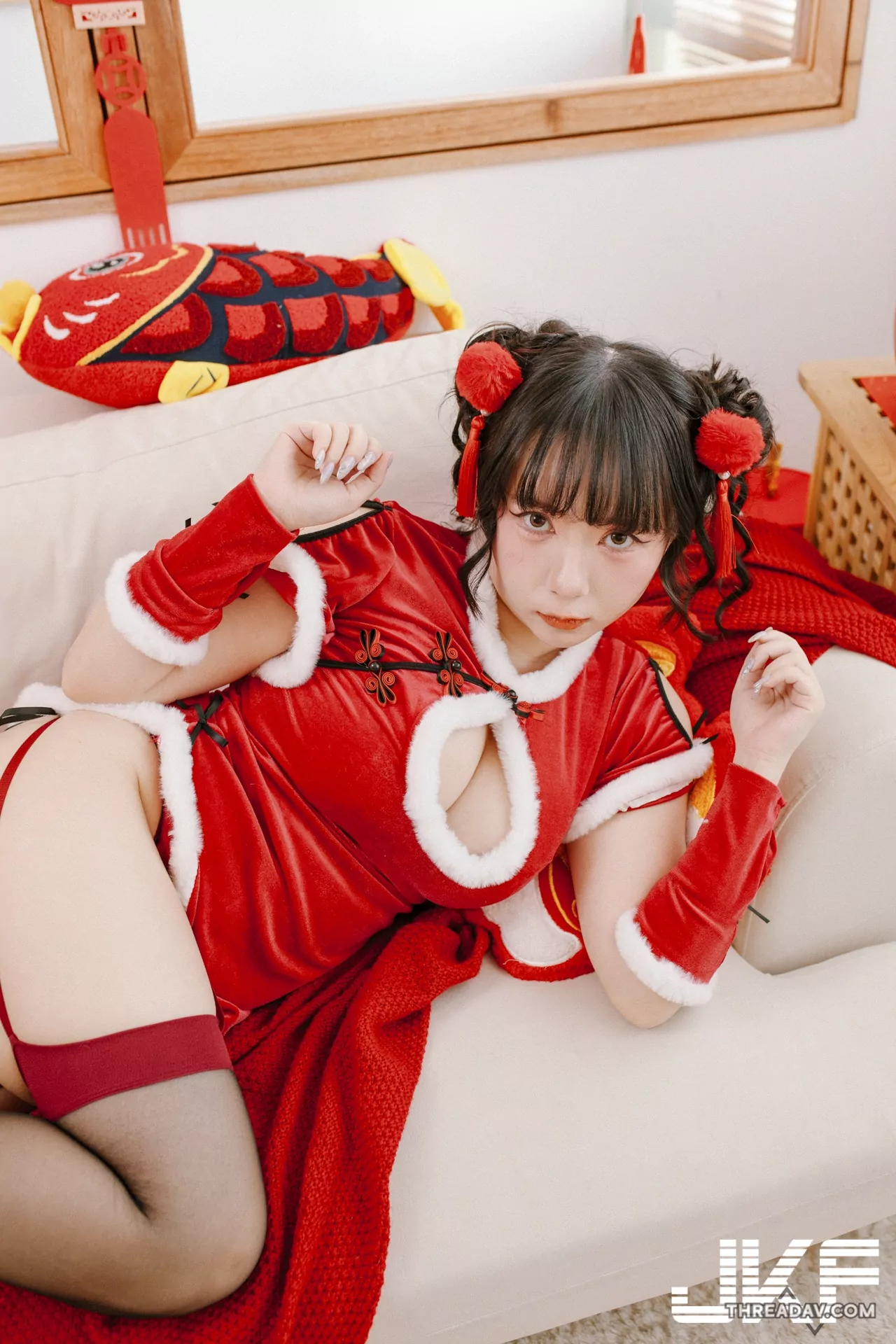 巨乳小隻馬「于心」的爆乳祝福，緊身旗袍裝曲線爆辣！ - 網路美女大公開