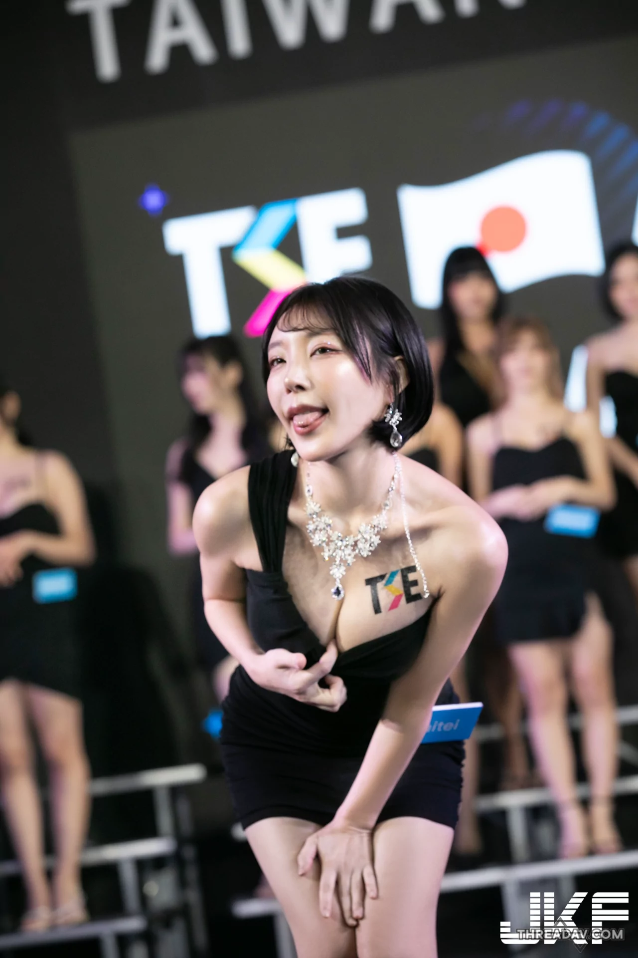 丁字褲隊長Maitei現場秀美胸翹臀，火辣互動迷倒眾粉絲！