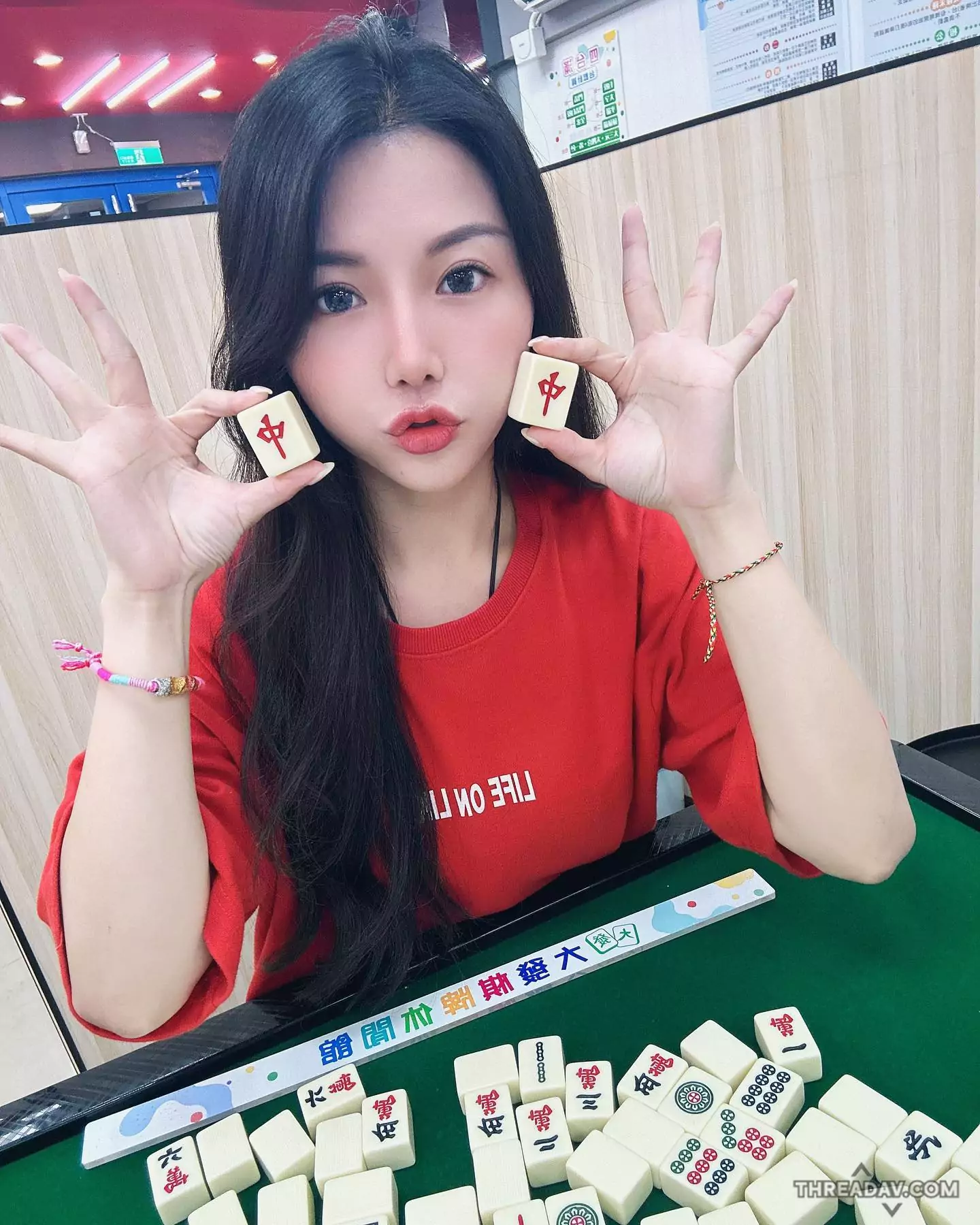 【必看】高雄麻將會館之花「咚咚Dong」！這個高顏值美女是如何收服牌友的心？