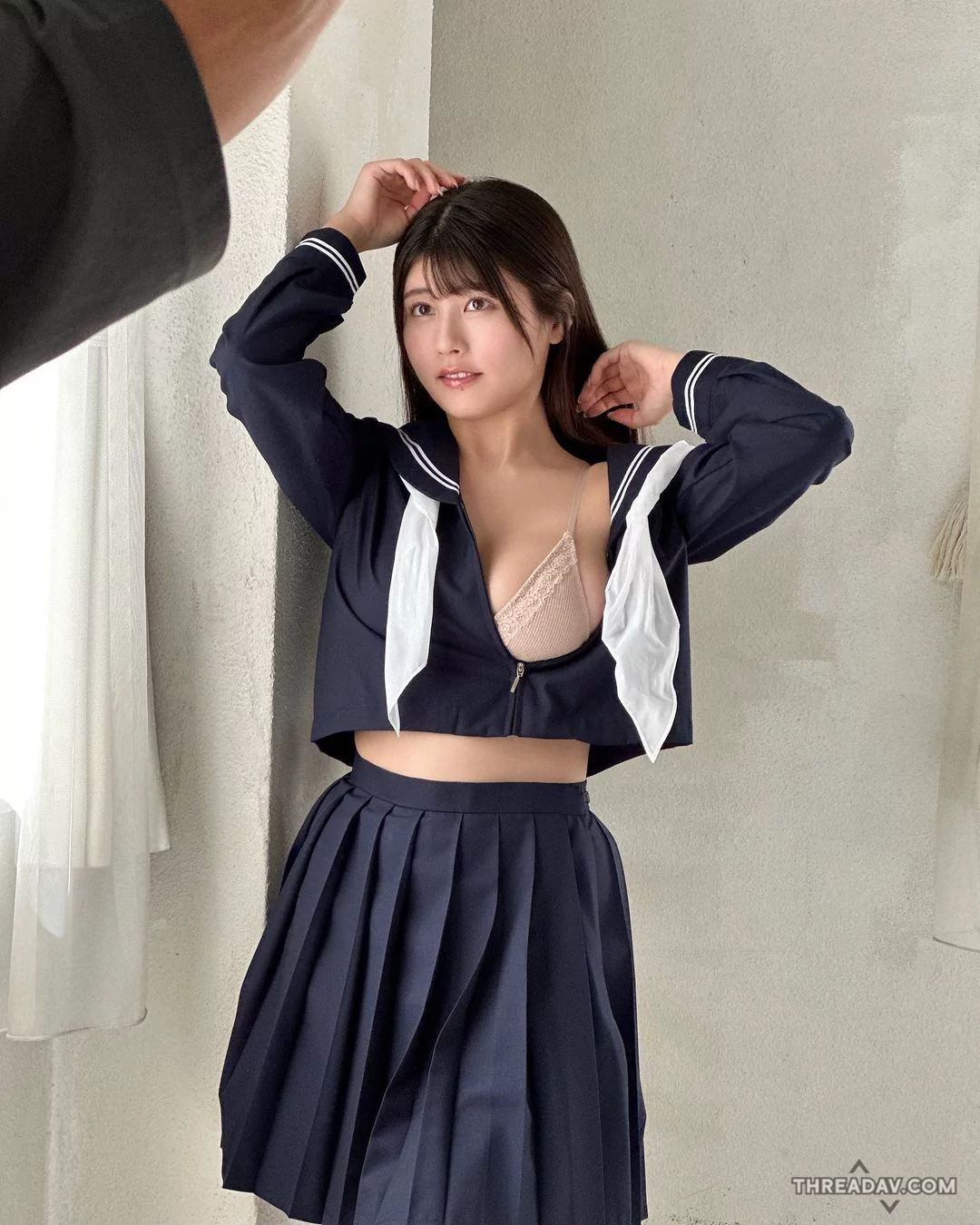 「ちとせ よしの」甜美學生妹水手服解開奶露半顆！H罩杯豪乳太兇猛 - 網路美女必看