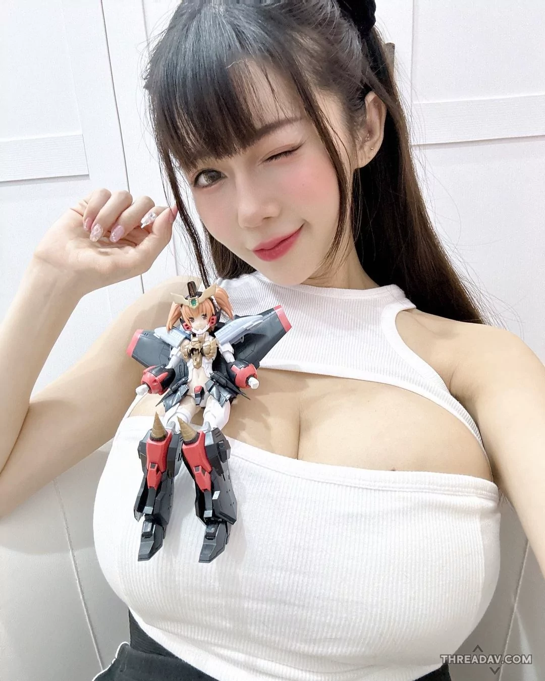 安希開箱新玩具！超巨乳讓粉絲羨慕不已，直呼「想親臨現場」