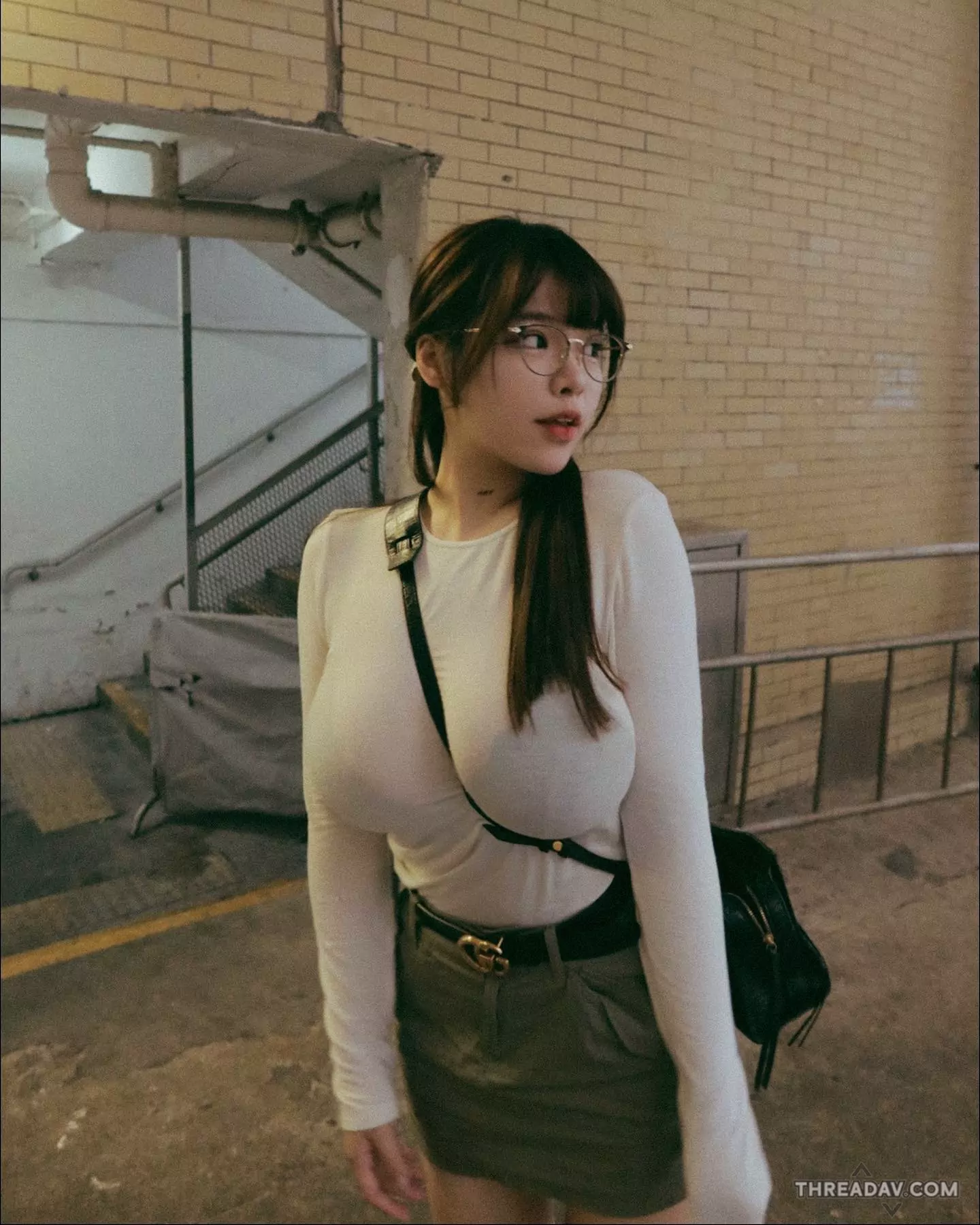 探討「豪乳正妹」的髮型選擇：長髮 vs 短髮，網友熱議！- 網路美女精選