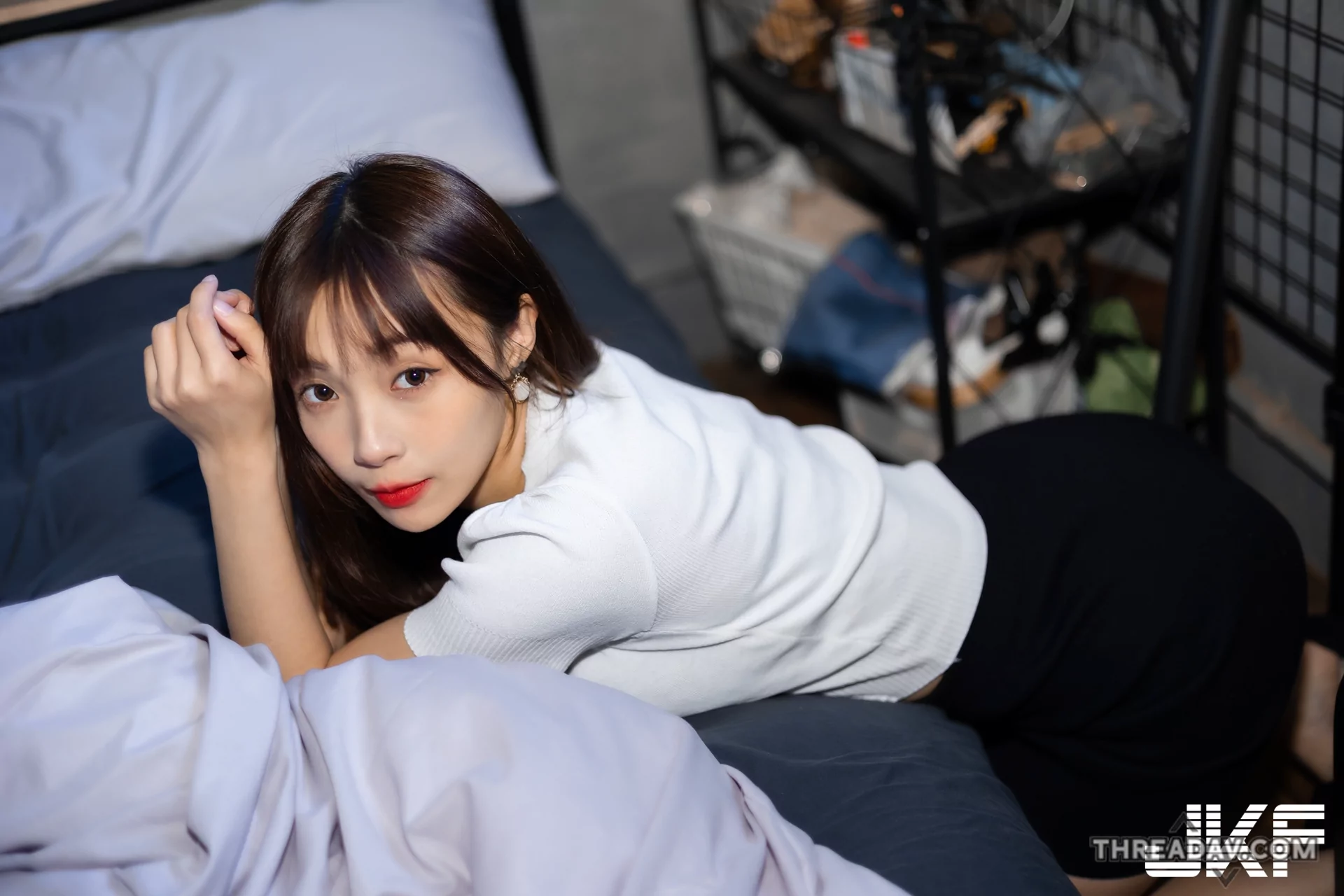 【爆乳翹臀】OL正妹「安然」乳壓吉他，迷人專長大公開！ - 網路美女