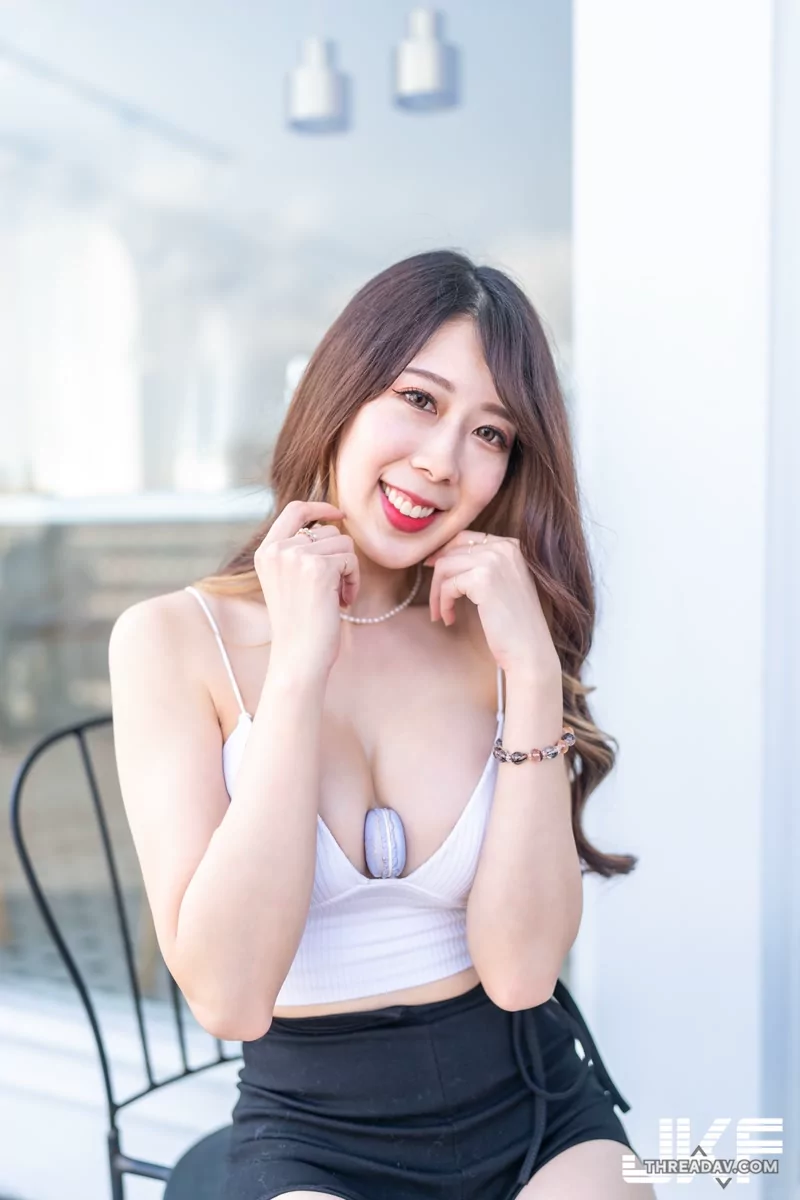 【親身體驗】與美腿女神「貝貝Beibei」共度午茶時光，超長美腿讓人心動！ - 網路美女