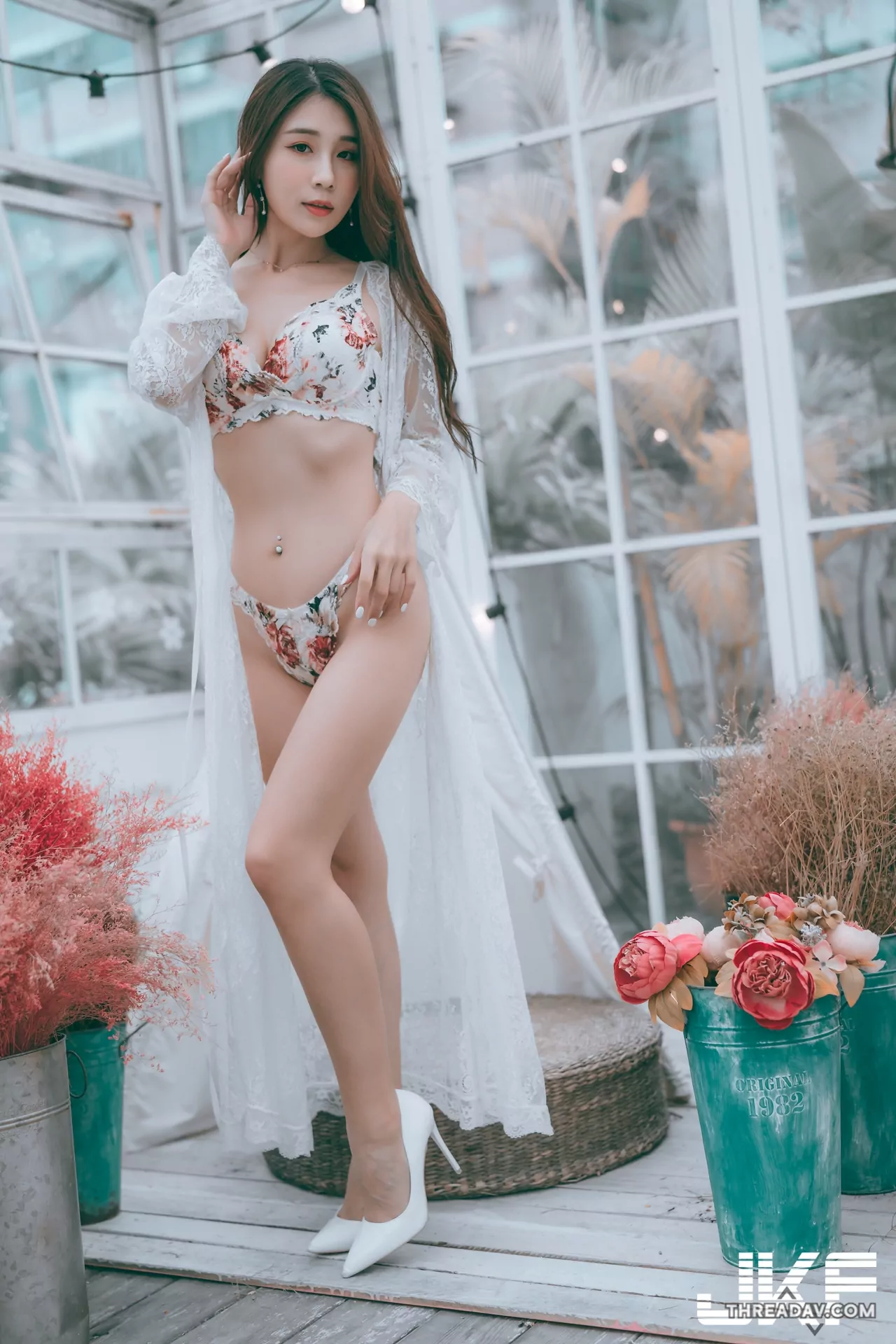 日商OL正妹Ki寶下班變身！火辣性感內衣秀引爆網路 - 渾圓美乳與白嫩蜜桃大公開！