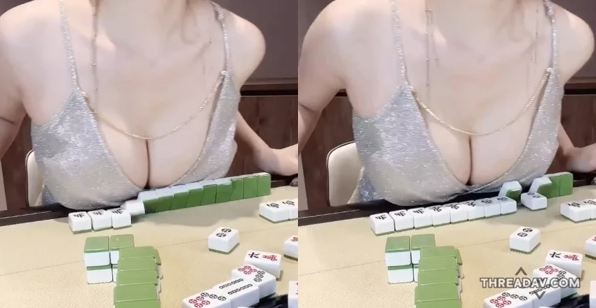 「空軍奶至尊」巨乳掀牌技能讓對家看傻眼！自摸大四喜網路美女驚艷表演