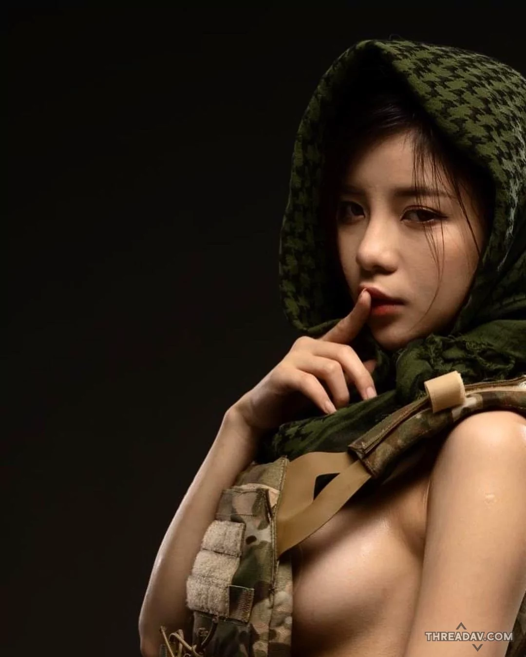網路美女「小米恩Mina」驚艷登場，網友瘋狂入隊！