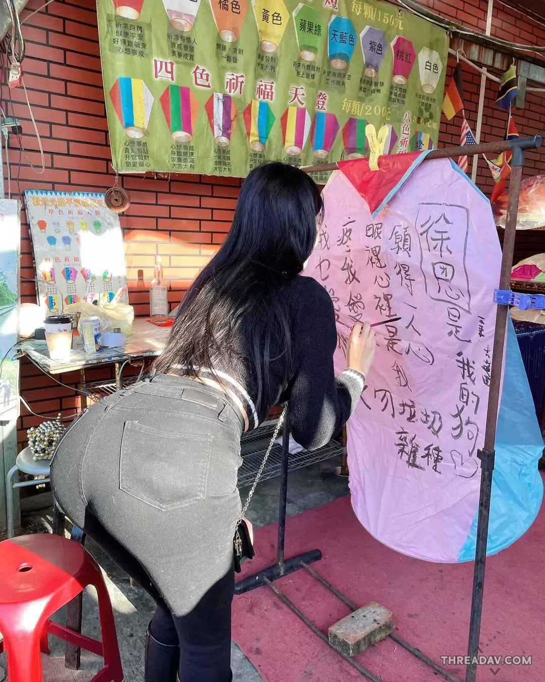 正妹「羅莉Rolly」許願超誠意，上帝視角揭密！