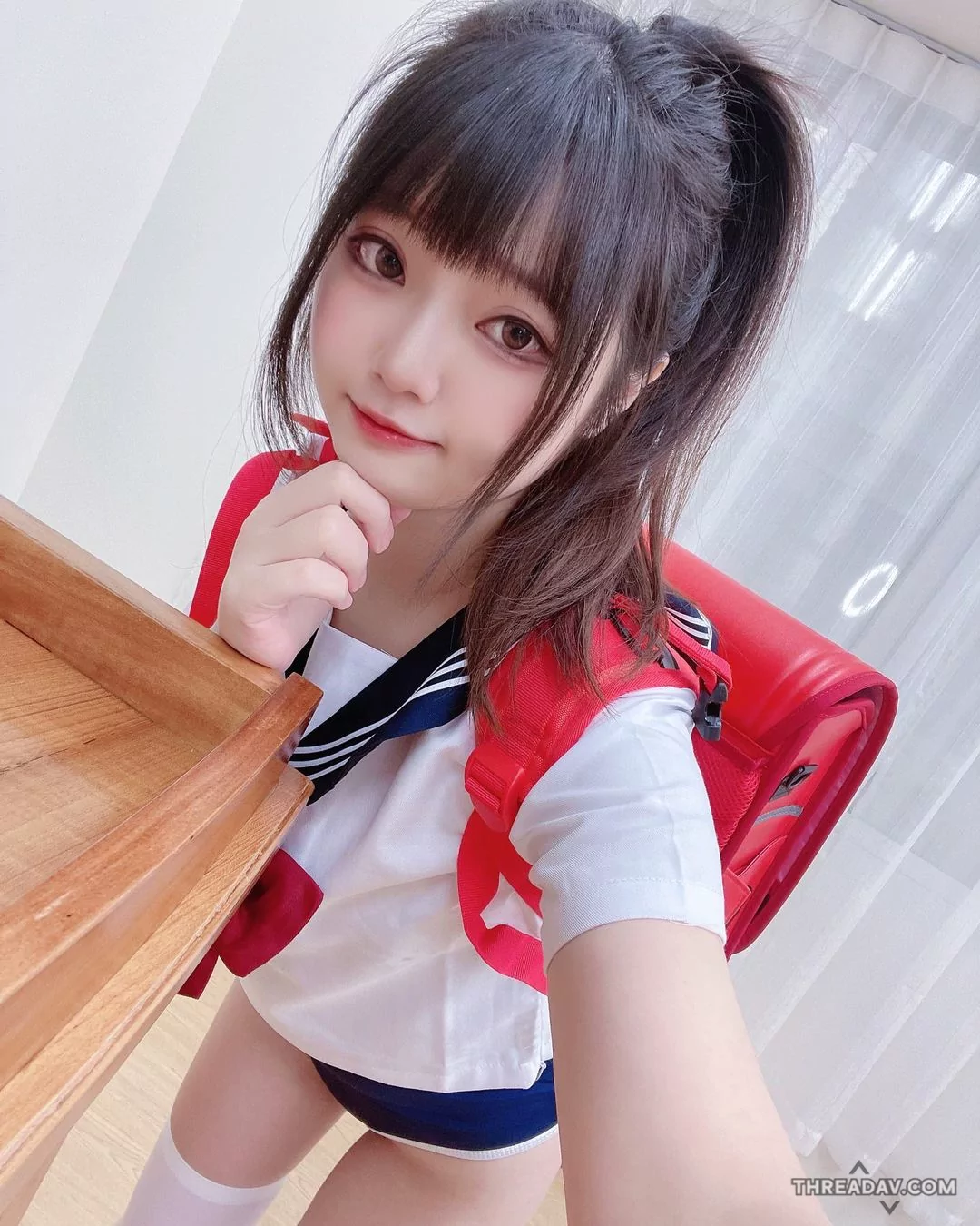 童顏巨乳願願Yuan驚豔逆齡成長，國中制服竟然合身！