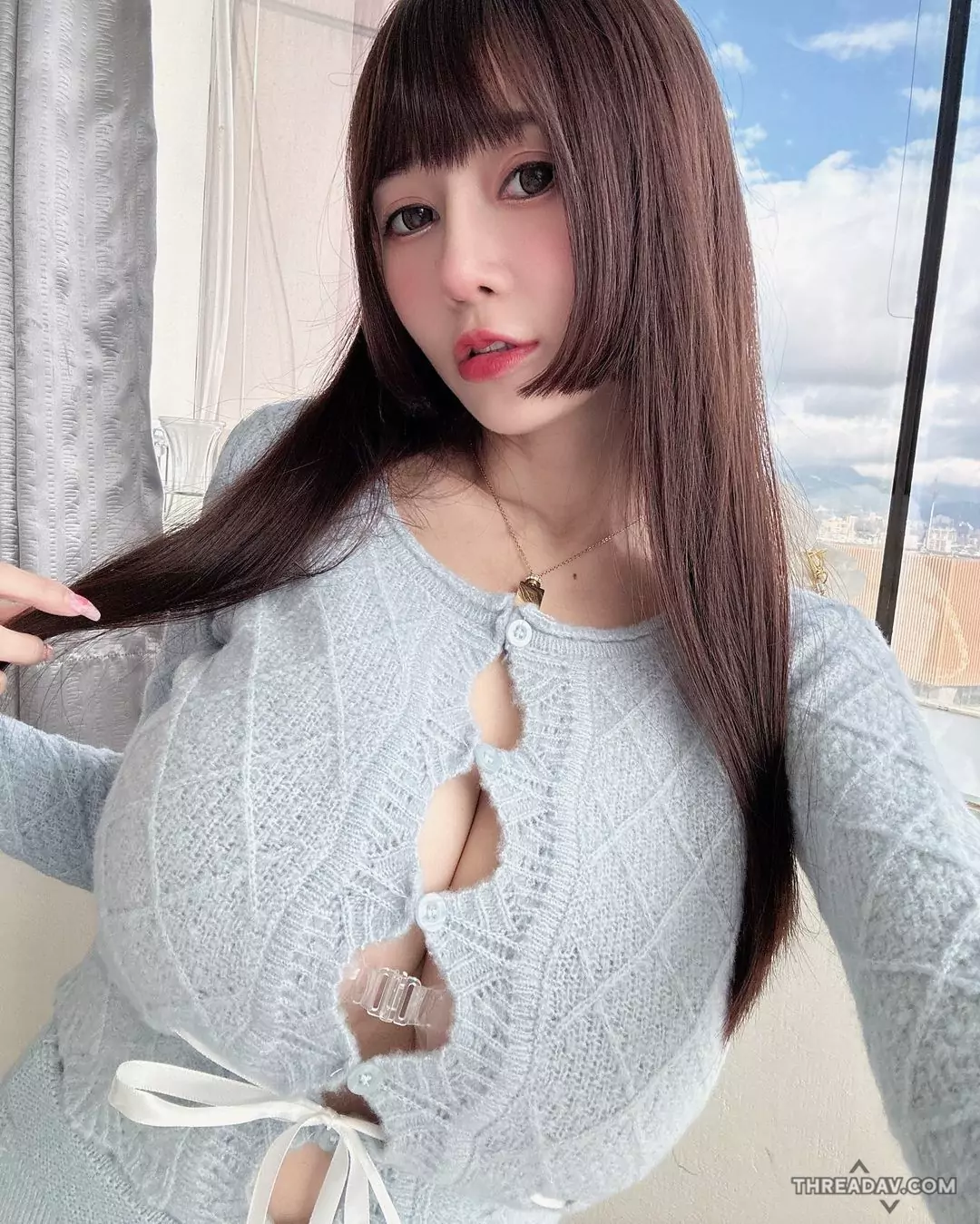 Anxi巨乳小隻馬甜笑大跳「捧奶舞」，絕對真實無假！