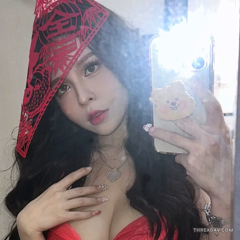 春聯必備！香菱紅色爆乳裝好辣，巨乳姊姊成為熱門春聯對象！