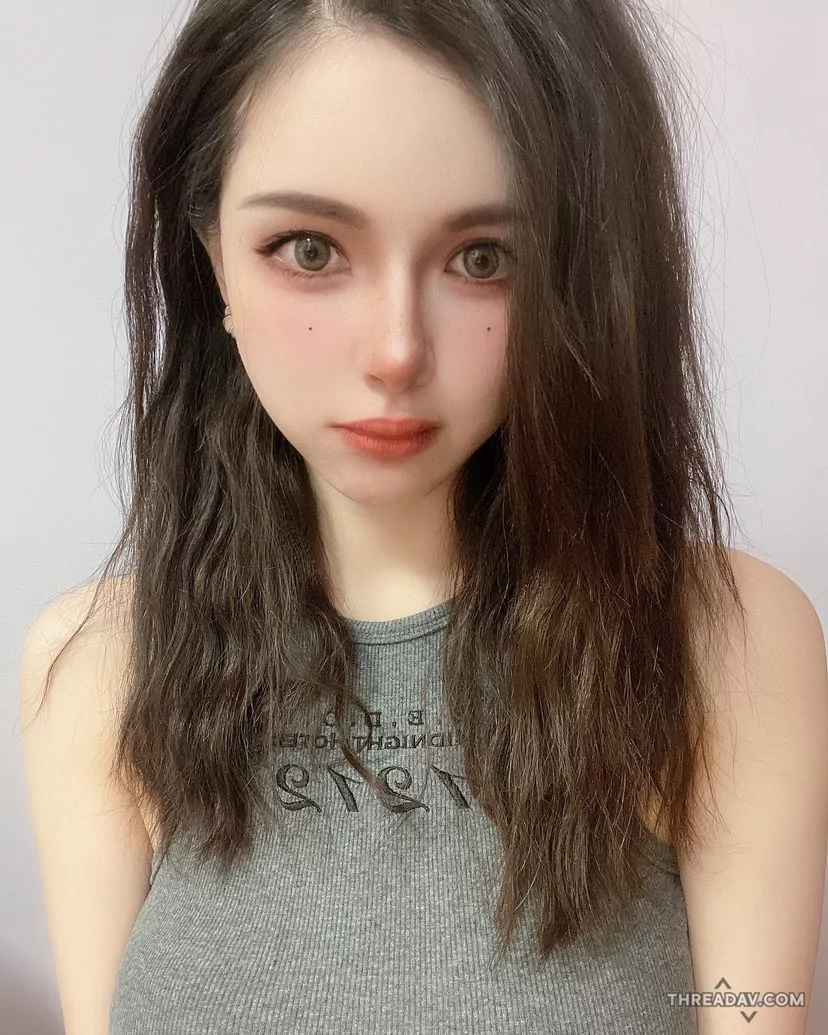 混血辣模「古榕榕」超嗆辣「聖誕裝扮」讓人眼睛快掉出來！