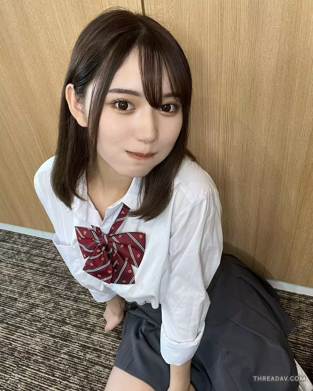 17歲高校美女「くろがねさら」爆紅！驚人曲線藏於制服之下，網友驚呼神隱少女現身