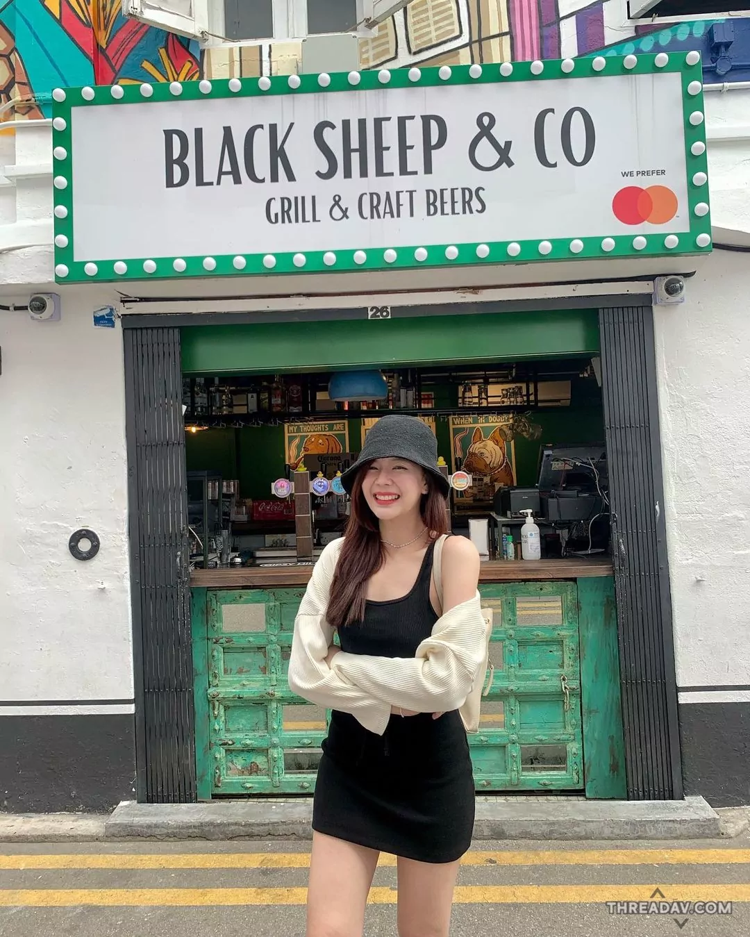 【必看】一起環遊世界！正妹部落客旅行打卡拍美照，笑容甜美成焦點！- 網路美女