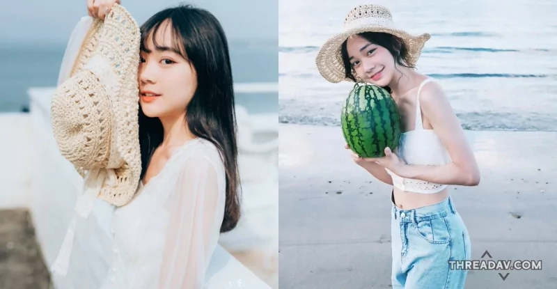 「海岸天菜」少女邊走邊吃西瓜，笑容甜翻整個海岸線！網友讚不絕口