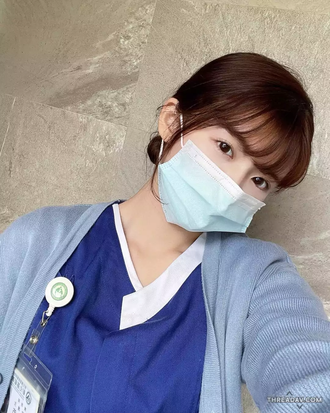 「護理實習生」驚艷眼神！制服下的逆天曲線讓人無法自拔 - 網路美女