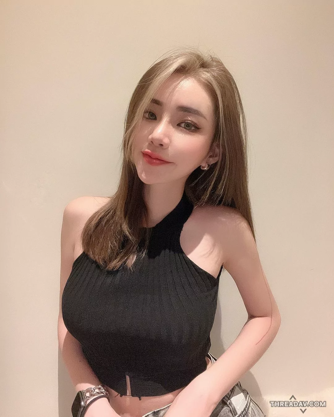 【爆】僑光科大畢業校花Liz.C！110cm修長美腿+超好身材全揭密