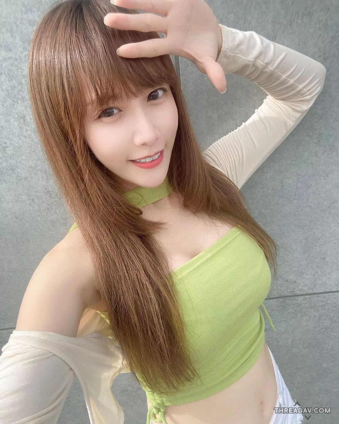 「職籃啦啦隊正妹」驚豔登場！小隻馬牛奶與美乳蜜桃曲線引爆眾人目光