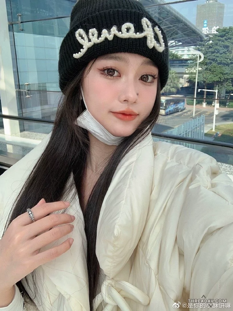 揭密奶茶色真理褲妹子的超辣曲線與誘人視角！- 網路美女必看