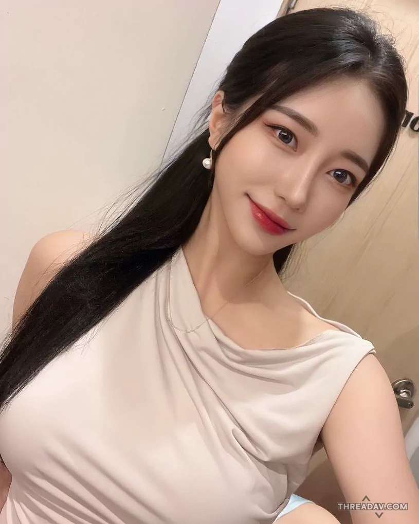 舞動美胸！長髮正妹熱舞表演驚艷全場 - 網路美女熱點