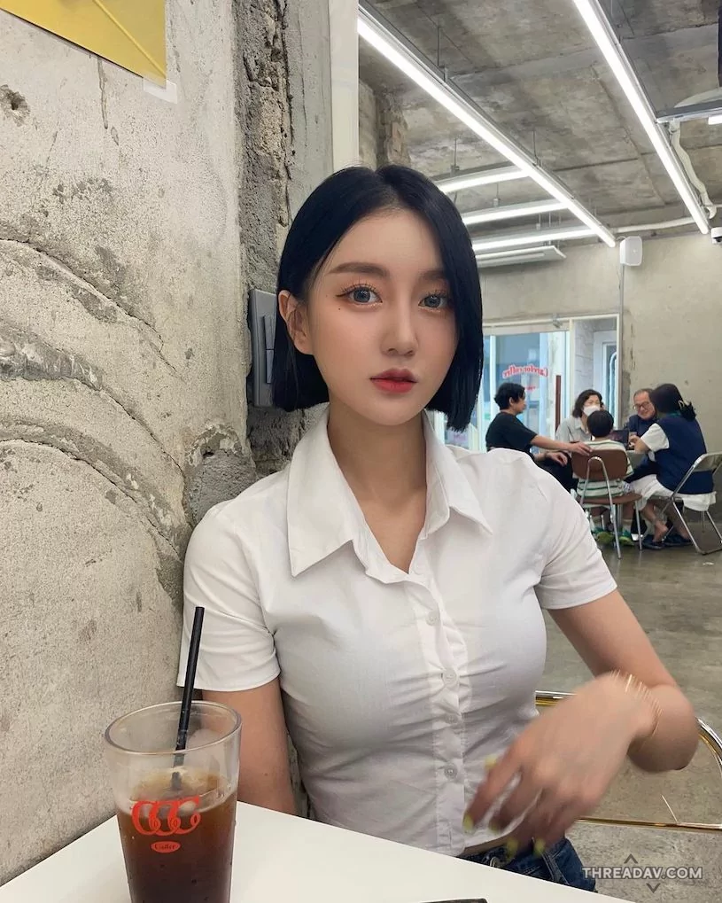 火辣酷妹性感自拍大公開！誘惑滿溢，網路美女引爆話題！