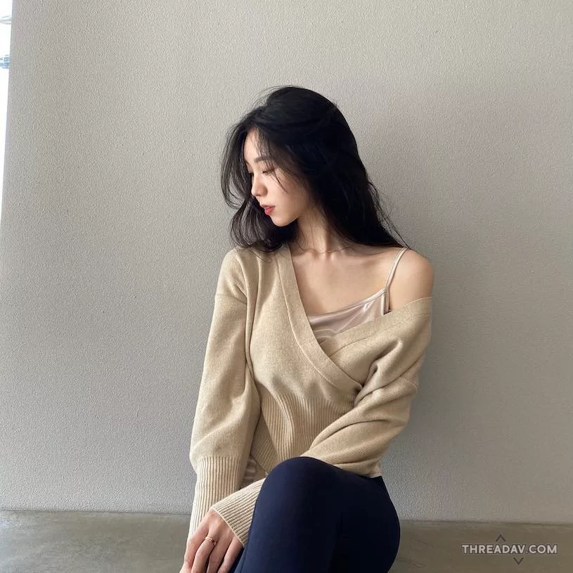 柏林藝術大學碩士正妹，裙擺飛揚讓你驚艷！- 網路美女