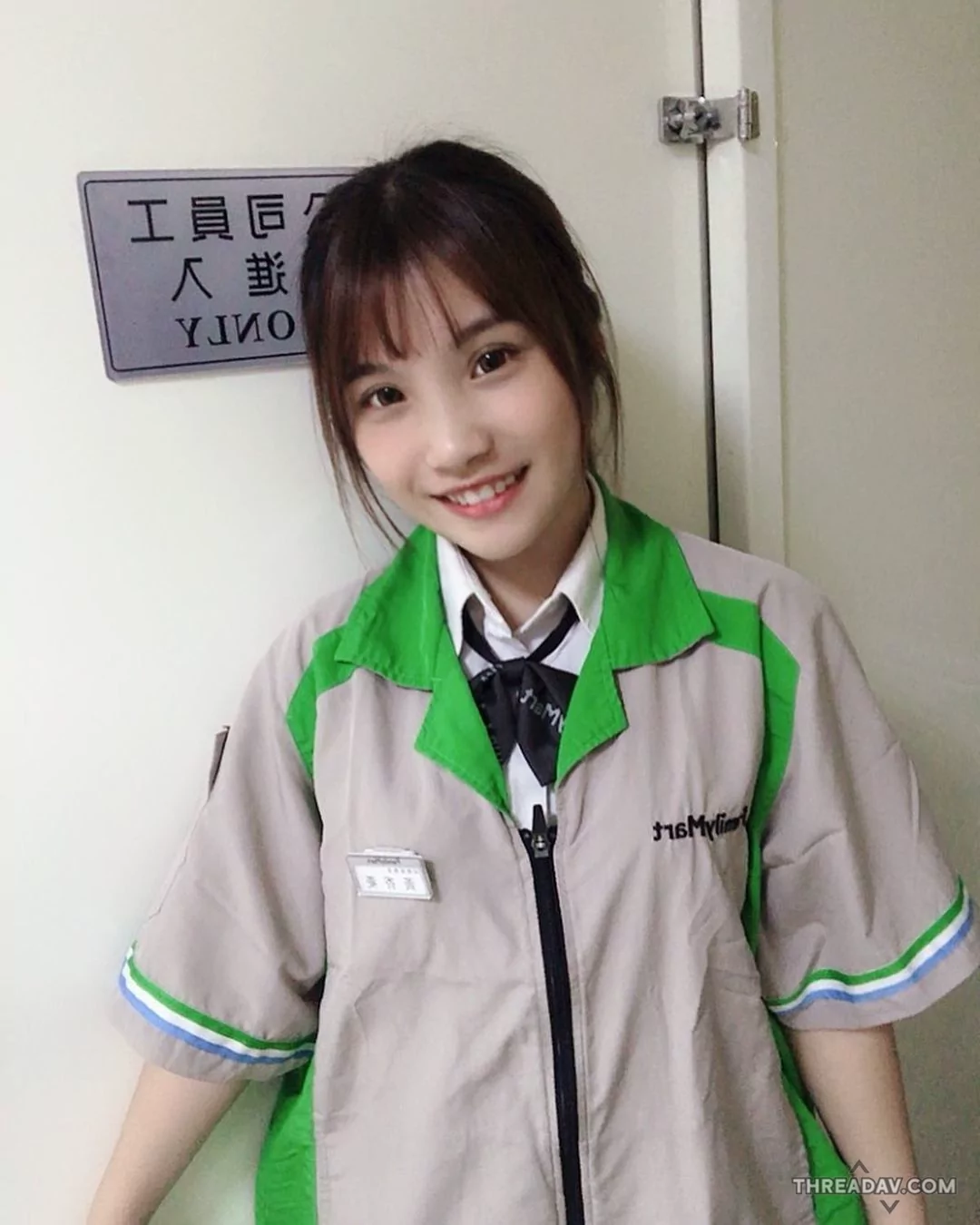 「甜萌超商店員竟是健身房老闆！揭秘嬌小身材背後的健身魂」