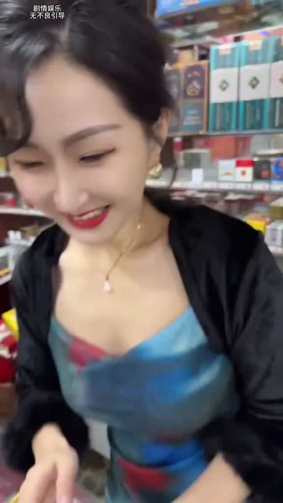見過偷情的，沒見過這樣偷的