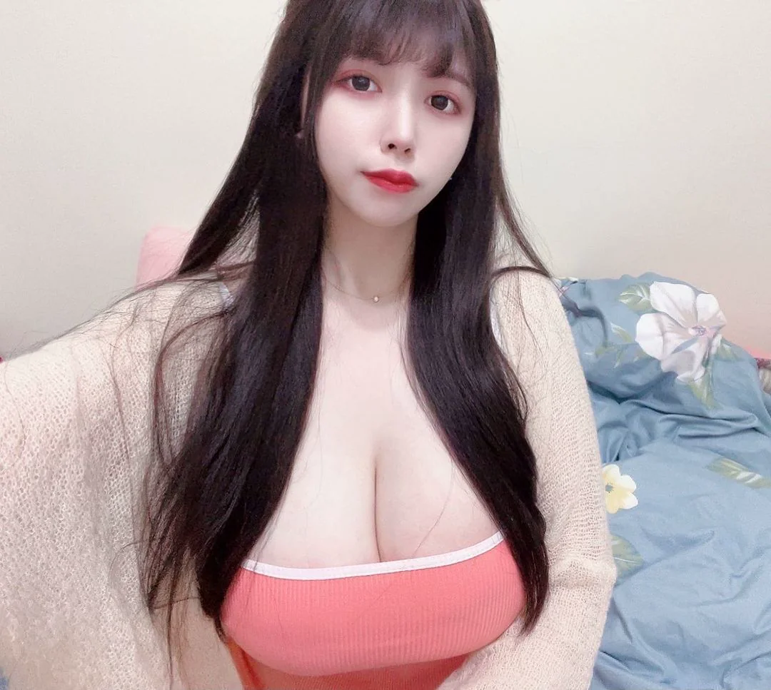「爆乳陪玩驚豔現身！超乎想象的豐滿曲線一覽無遺」 - 網路美女風采大公開
