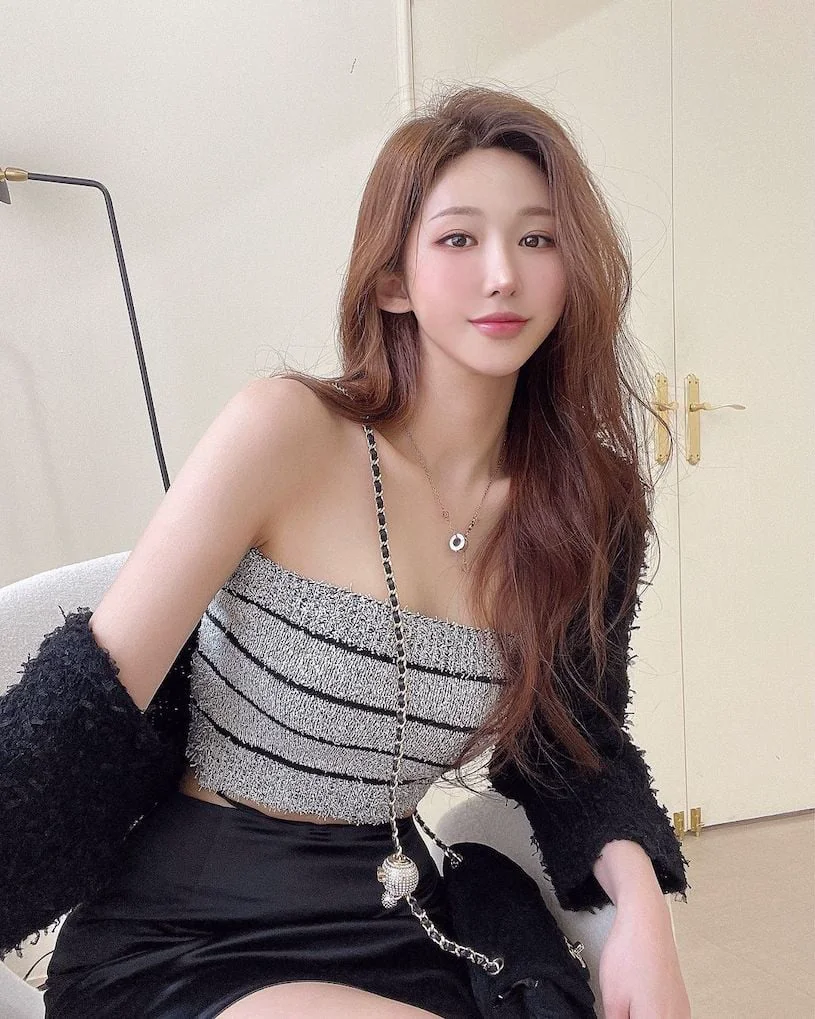 S2O超辣長腿九頭身正妹，性感熱褲造型讓眾人驚豔！- 網路美女必看