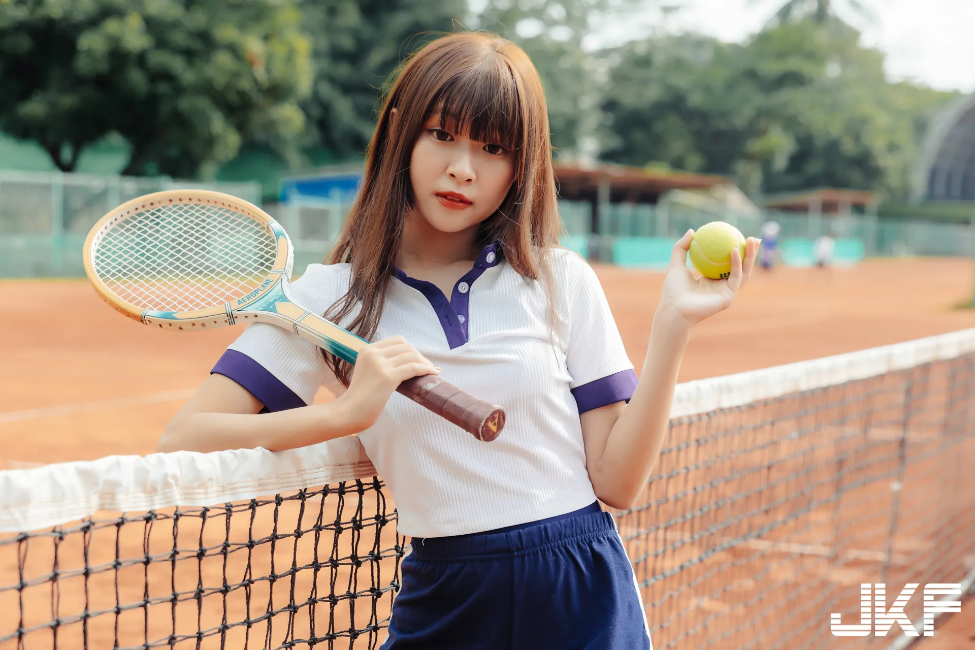 來打球！輔大美術正妹「黃思云」化身網球美少女「性感揮拍」甜蜜爆擊！ - 網路美女