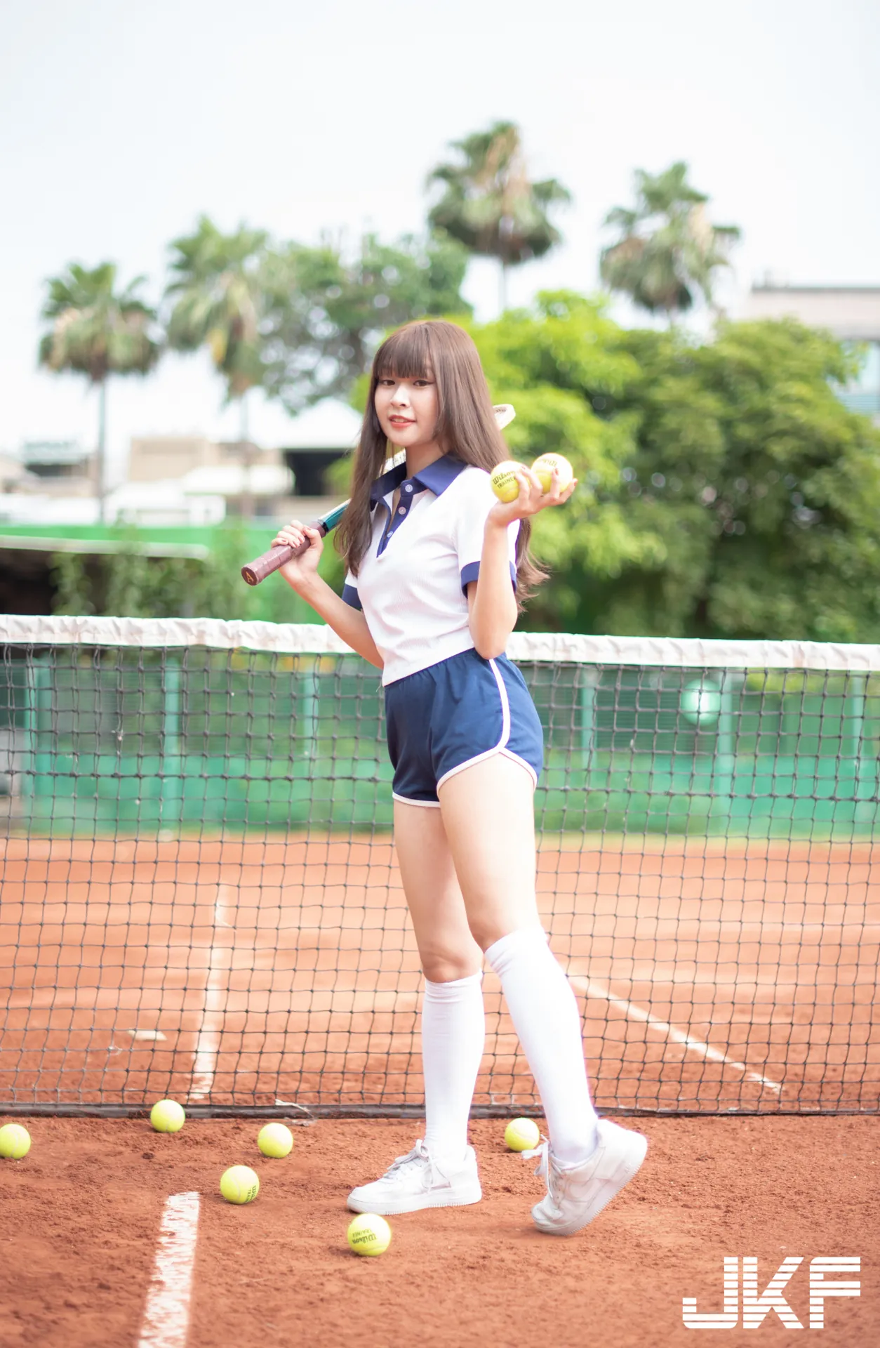 來打球！輔大美術正妹「黃思云」化身網球美少女「性感揮拍」甜蜜爆擊！ - 網路美女