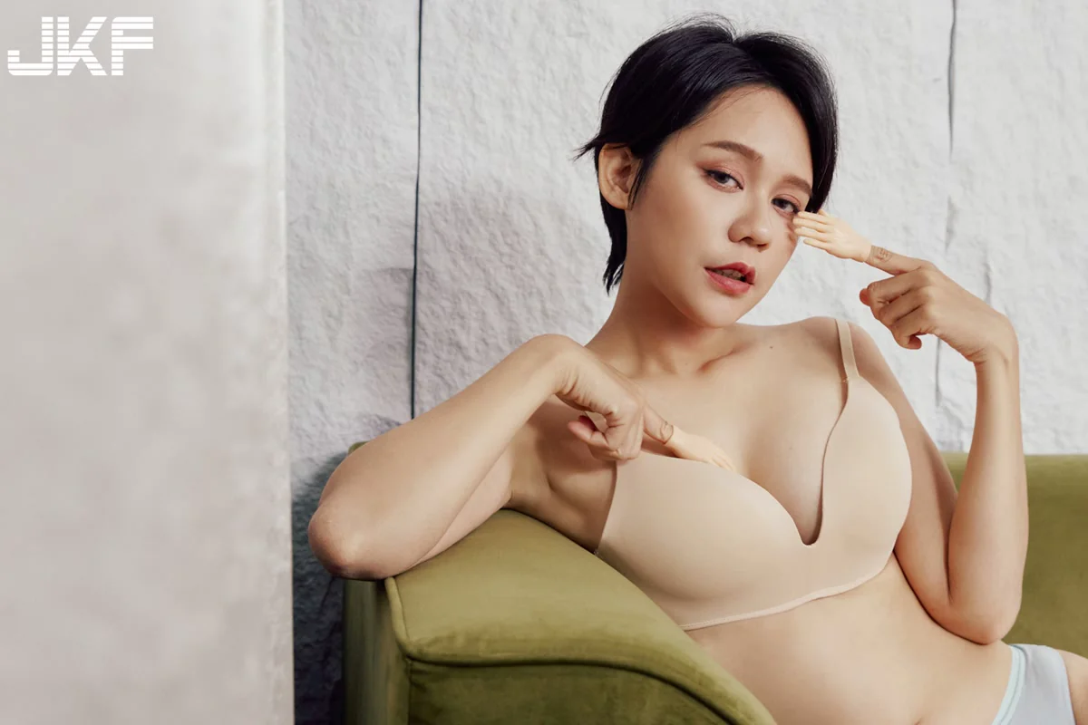 攝影師「Mr.Mayor」撩人居家內衣作品，捕捉最辣的性感瞬間！ - 網路美女
