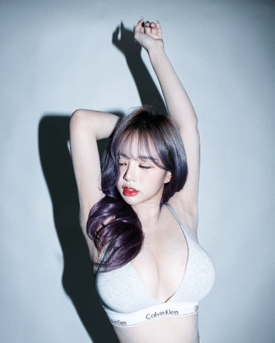 超色色「爆乳芭蕾舞衣」！韓國正妹「白嫩豪乳」呼之欲出，肉感曲線太驚人！ - 網路美女