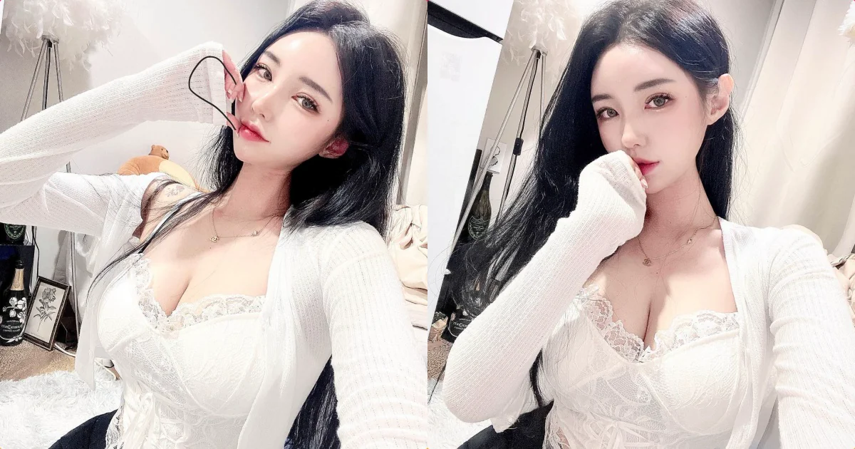 嫵媚正妹「蕾絲裝深溝外露」，「水嫩美乳」好挑逗呀！ - 網路美女