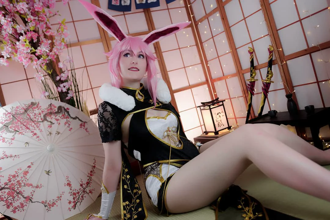 法國正妹Coser「歐風萌臉X日系裝扮」太吸睛　微肉嫩體引人想過分疼愛 - 網路美女