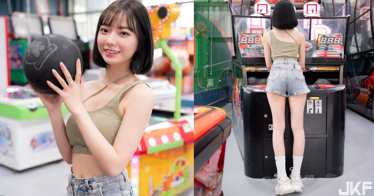 西門町大魯閣「氣質天菜女孩」美腿超誘人！可愛外型散發滿滿氣質～ - 網路美女