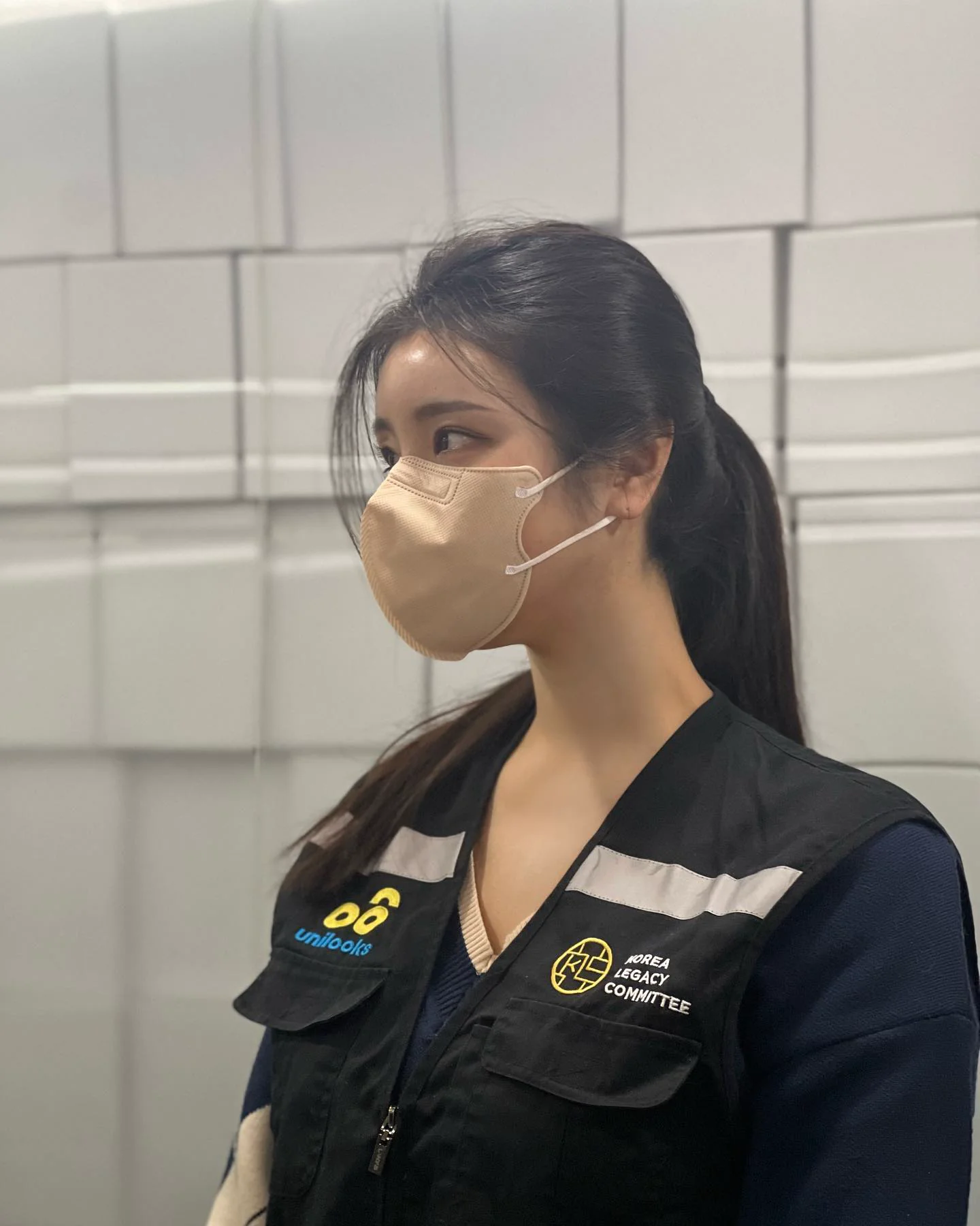 人美心善！「正妹社工」顏值高　馬尾造型清新有活力！ - 網路美女